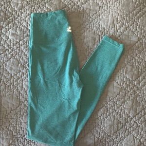 Like new Beyond Yoga full length legging